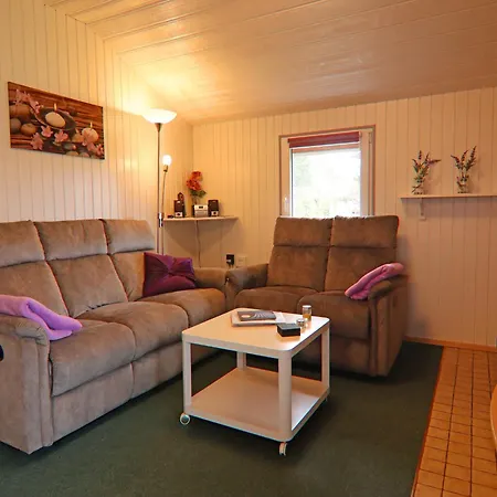 In Huenning An Der Treene, Cleaning Included Feriehus